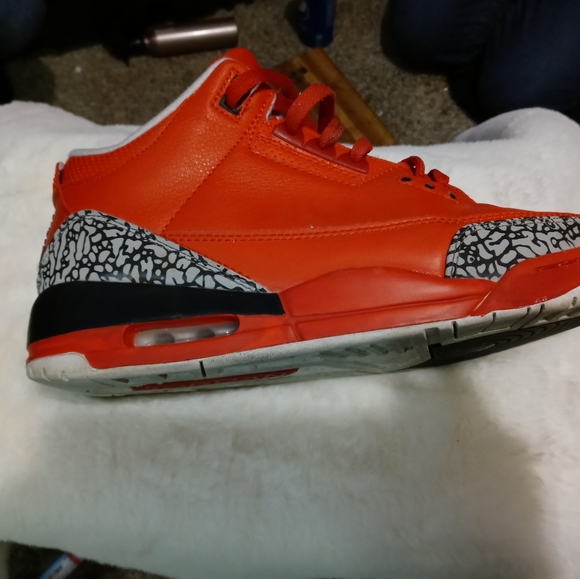 Pair of DJ Khaled Retro3 Jordan's - Picture 5 of 9